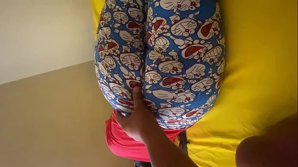 Cuando mi padrastro se mete a mi habitacion es por que esta muy enojado y se desquita conmigo