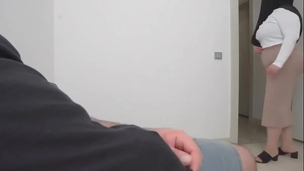 Married Hijab Woman caught me jerking off in Public waiting room.