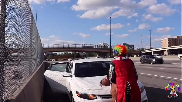 Gibby The Clown Fucks Juicy Tee On Atlanta’s Most Popular Highway