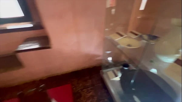 Esto no era un viaje universitario, en qué momento me desnudé!!