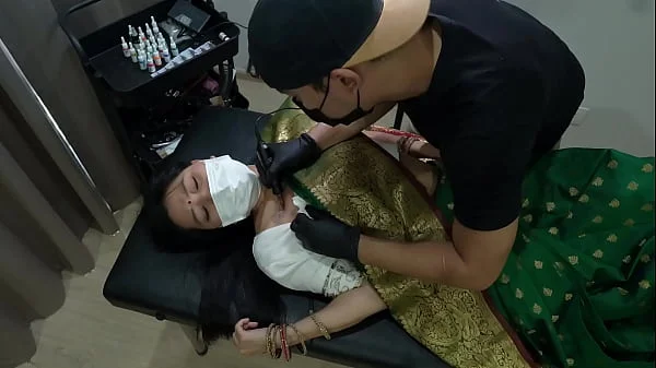 Indian Girl , while Tattoo ,She felt Strong Orgasm in her Pussy