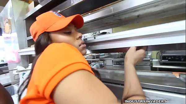FASTFOOD SEX AT POPEYES : MOST POPULAR PORN VIDEO EVER