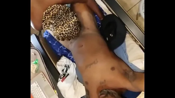 Getting Some Head And Feeling inside Her Pussy