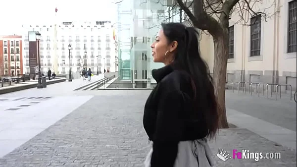 PUBLIC FUN! Daniela Nerea wants to show us how hot she is in public