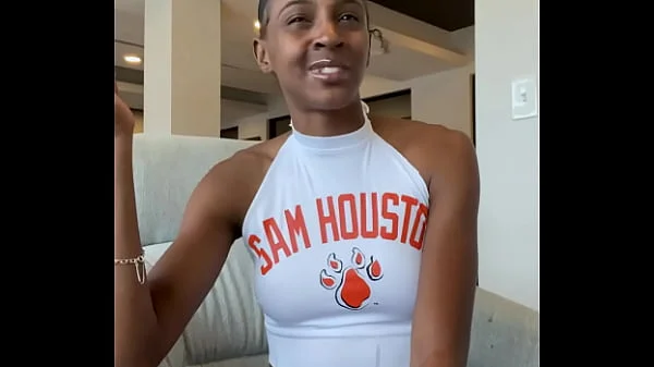 Fit Body Black College Freak Claims Relation to Sha'Carri Richardson @BreakHerInX