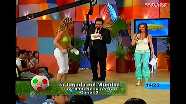 Strip Game on Mexican TV show