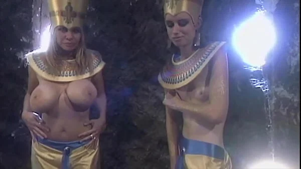 Belladonna, pornstar 90s: Elle danse bien mais son cul est bien meilleur !