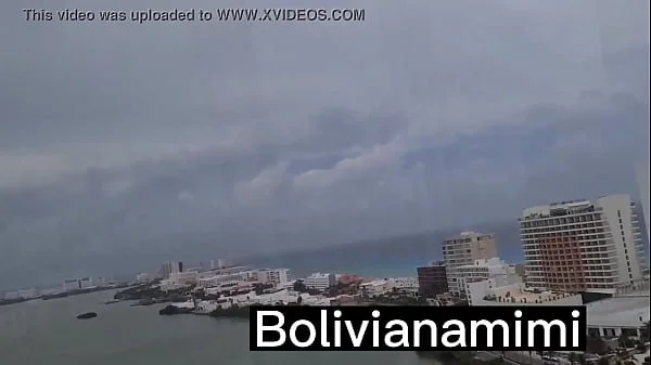 Masturbandome y haciendo squiet en la rueda gigante... los chicos de la cabina de al lado disfrutaron el show  Video completo en bolivianamimi.tv