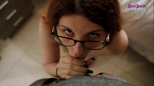 Thicc Naked Step Daughter Left Her Bedroom Door Open and Step Dad Walks In - Bess Breast