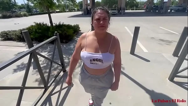 Gorgeous thick Colombian picked up at gas station Gets pounded while on her days! La Paisa Tinder date