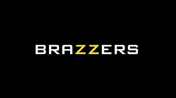 Rubbing Jexxxica The Right Way -  / Brazzers  / stream full from www.zzfull.com/rubb